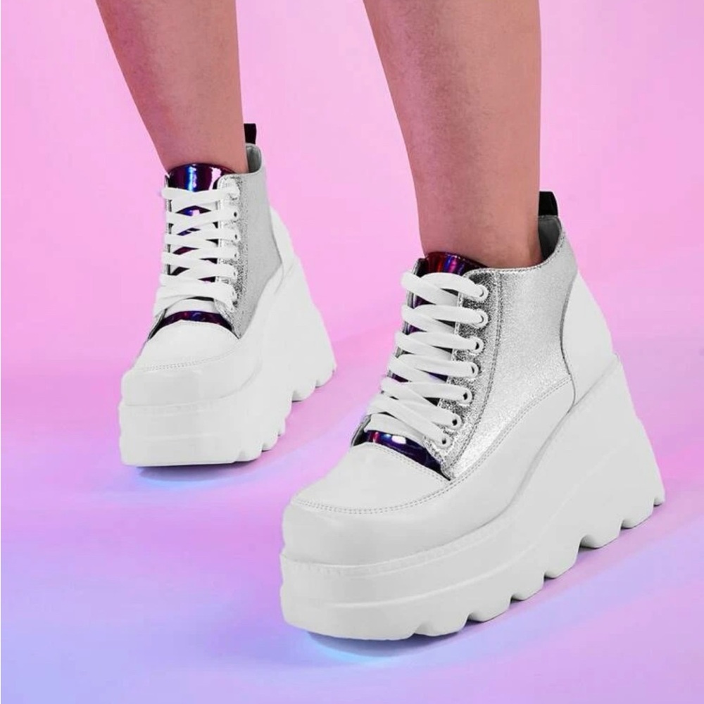 Wedge sneakers